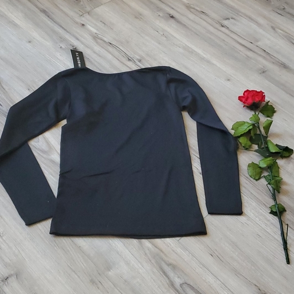 Super cute black outfit size small - Picture 5 of 10